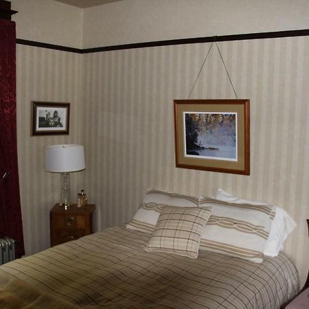 Auberge Taylor Manor Saint-Georges Buitenkant foto