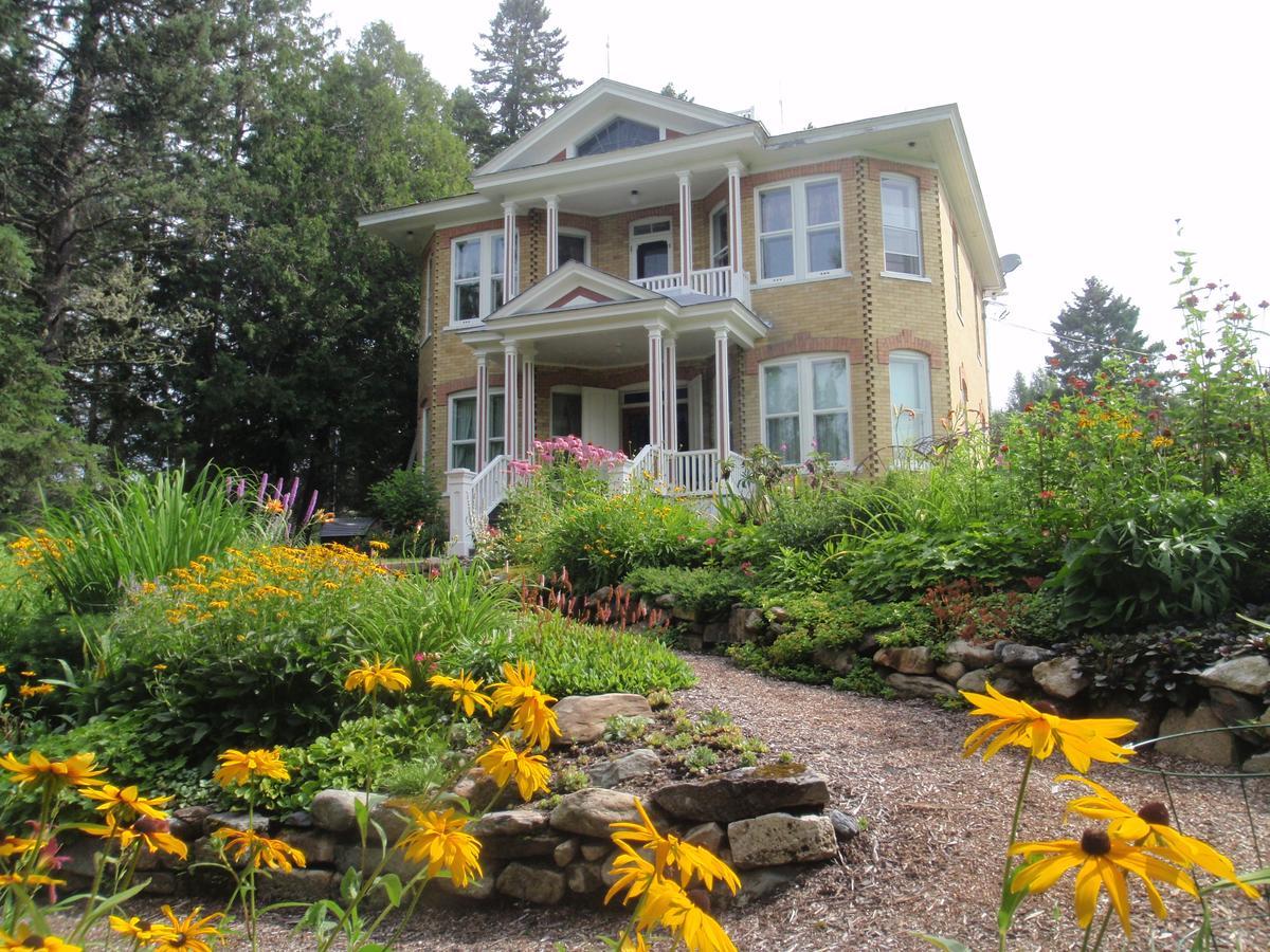 Auberge Taylor Manor Saint-Georges Buitenkant foto