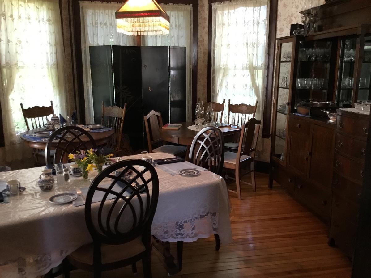 Auberge Taylor Manor Saint-Georges Buitenkant foto